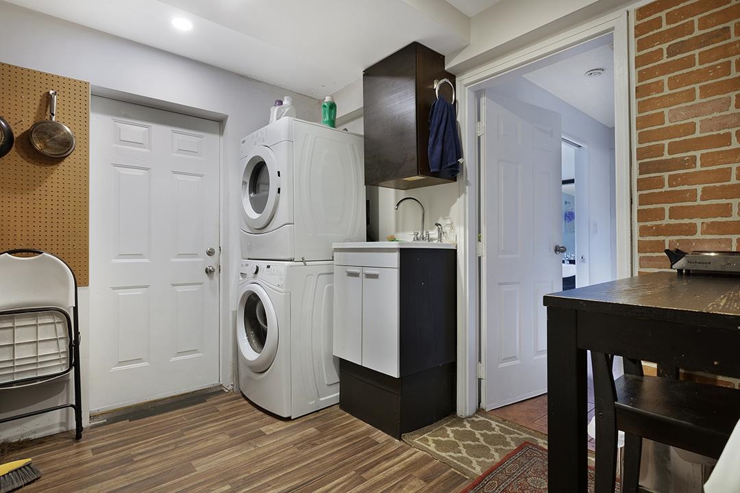 Guest Bathroom Photo of 11298 Lyon Road, Delta, BC