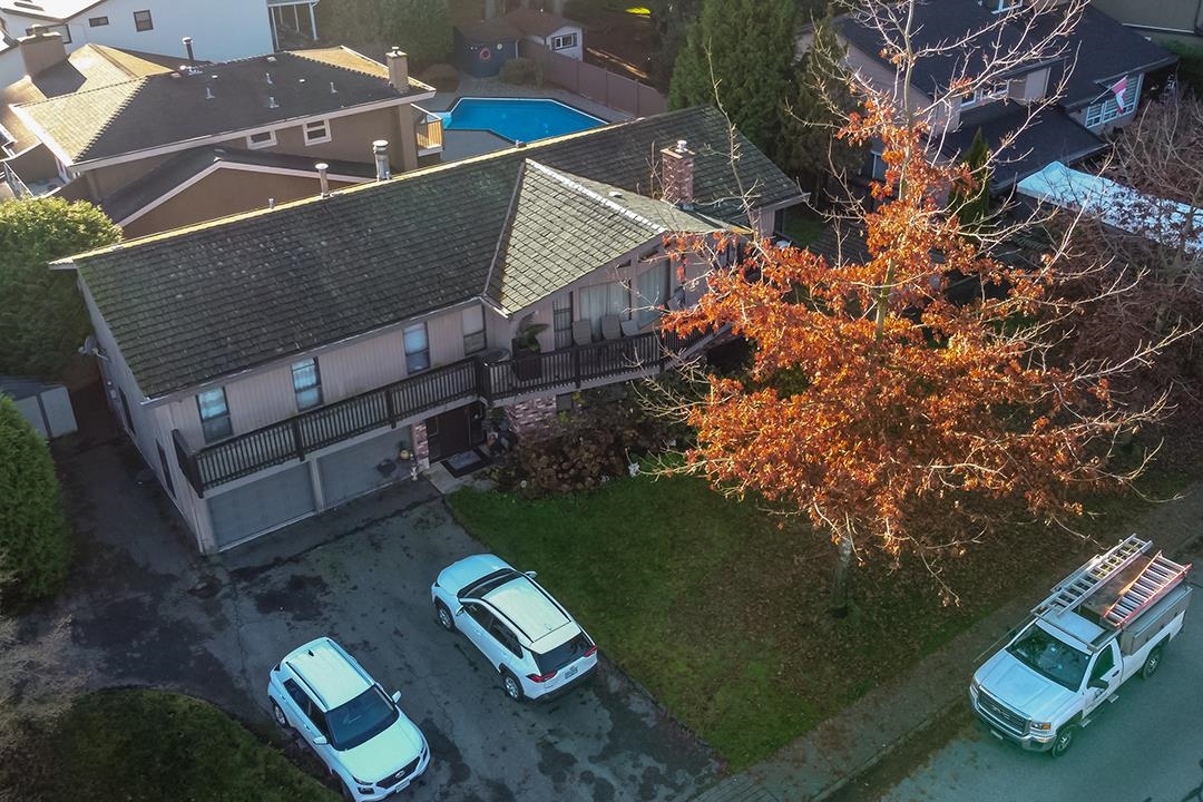 Hallway Photo of 11298 Lyon Road, Delta, BC