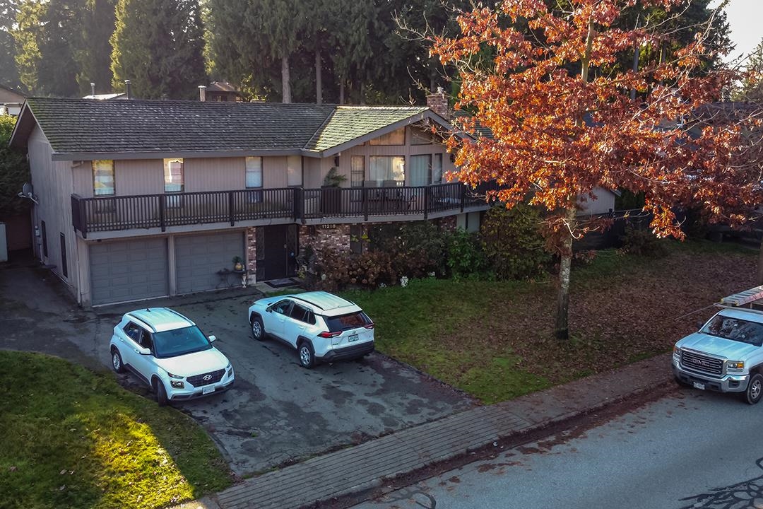 Mudroom Photo of 11298 Lyon Road, Delta, BC