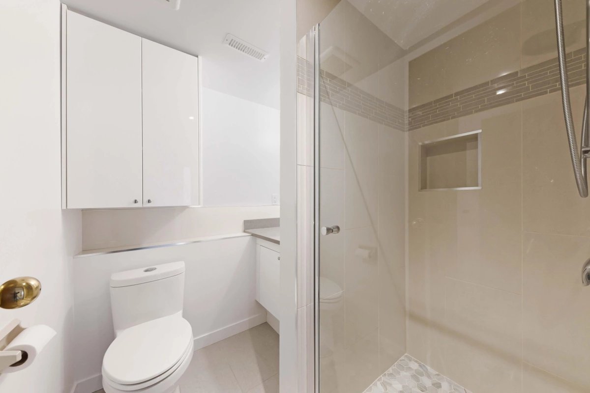 Entry Foyer Photo of 1273 Lynwood Avenue, Port Coquitlam, BC