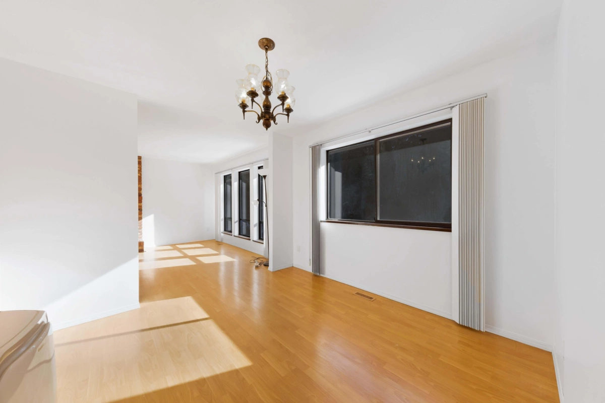 Guest Bathroom Photo of 1273 Lynwood Avenue, Port Coquitlam, BC