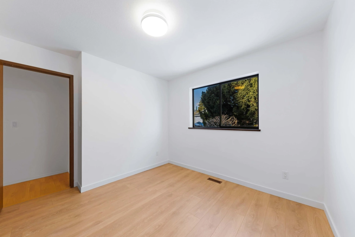 Laundry Room Photo of 1273 Lynwood Avenue, Port Coquitlam, BC