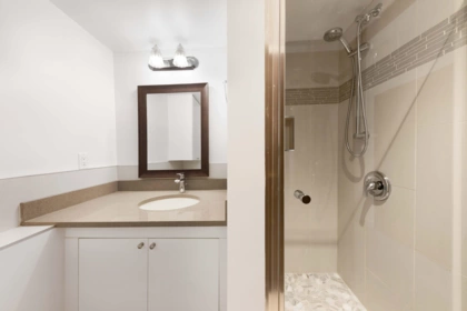 Mudroom Photo of 1273 Lynwood Avenue, Port Coquitlam, BC