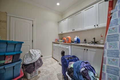 Basement Recreation Room Photo of 3292 136 Street, Surrey, BC