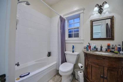 Laundry Room Photo of 3292 136 Street, Surrey, BC