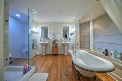 Powder Room Photo of 3292 136 Street, Surrey, BC