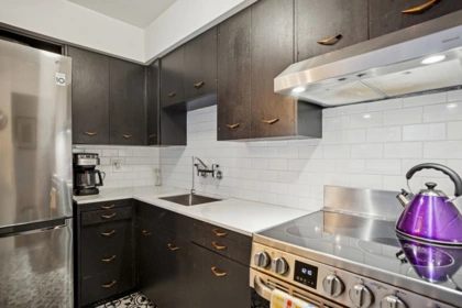 204 1050 Chilco Street, Vancouver, BC, Vancouver — Apartment/Condo for sale