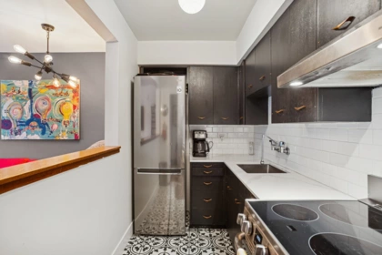 Kitchen Photo of 204 1050 Chilco Street, Vancouver, BC