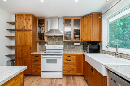 Walk-In Closet Photo of 11856 77a Avenue, Delta, BC