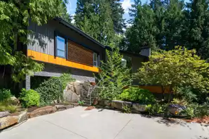 3985 Bayridge Avenue, West Vancouver, BC, West Vancouver — Single Family Residence for sale