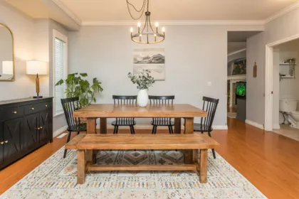 Kitchen Island Photo of 11847 191a Street, Pitt Meadows, BC
