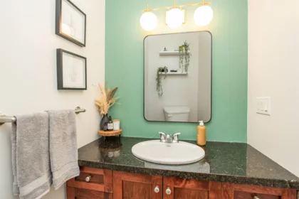 Primary Bathroom Photo of 11847 191a Street, Pitt Meadows, BC