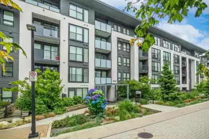 211 9228 Slopes Mews, Burnaby, BC, Simon Fraser Univer. — 2 bed apartment/condo for sale