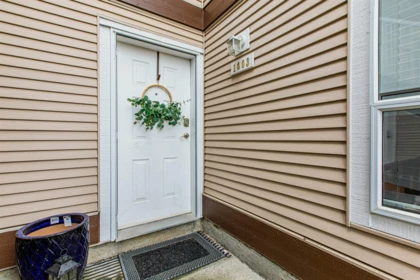 Entry Foyer Photo of 1003 1750 Mckenzie Road, Abbotsford, BC