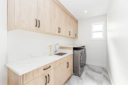 Guest Bathroom Photo of 3265 Saturna Crescent, Abbotsford, BC