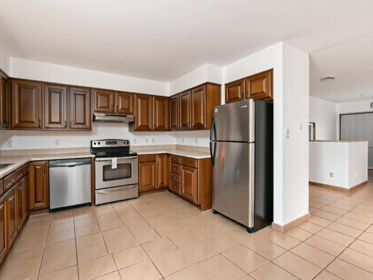 Kitchen Photo of 1609 Bewicke Avenue, North Vancouver, BC