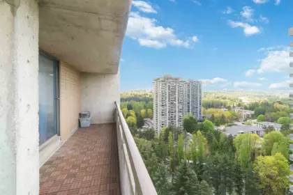 2002 3755 Bartlett Court, Burnaby, BC, Burnaby — Apartment/Condo for sale
