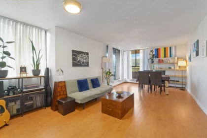 2002 3755 Bartlett Court, Burnaby, BC, Burnaby — Apartment/Condo for sale