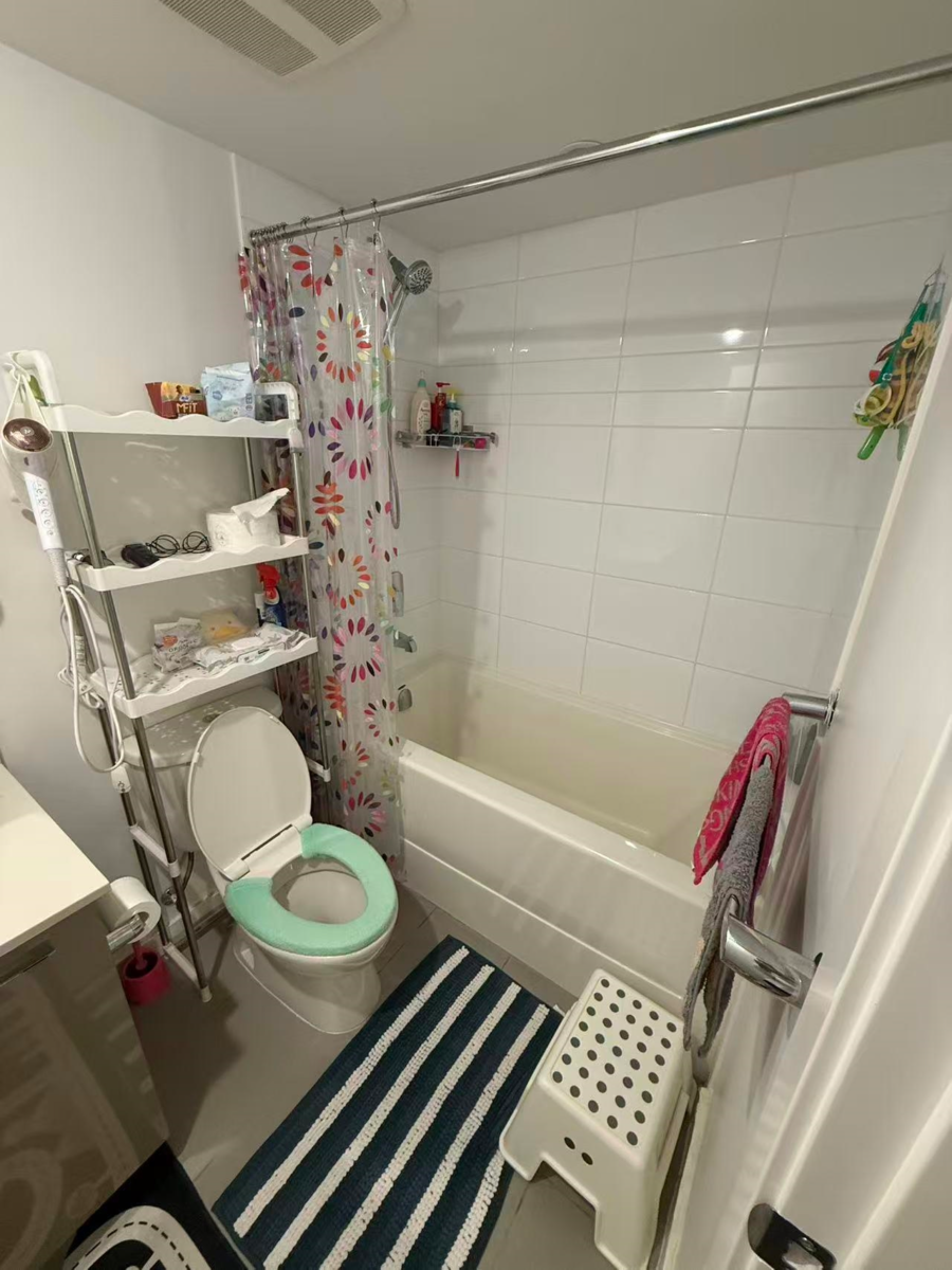 Bedroom 3 Photo of 605 7708 Alderbridge Way, Richmond, BC