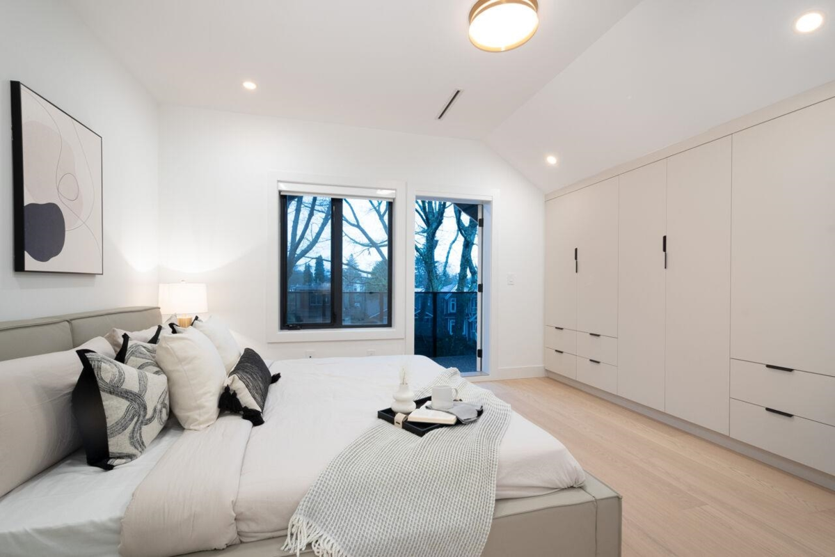 Garden / Landscaping Photo of 2493 Eton Street, Vancouver, BC