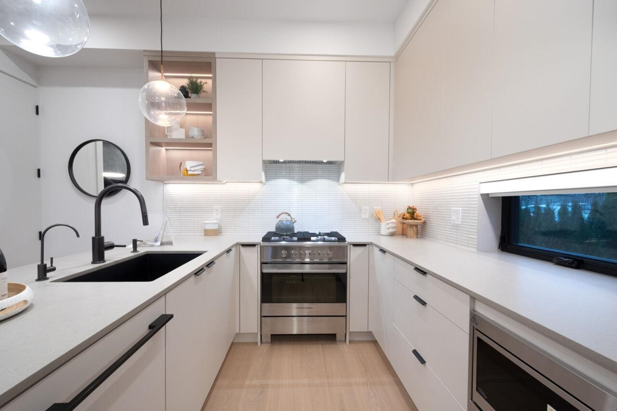 Guest Bathroom Photo of 2493 Eton Street, Vancouver, BC