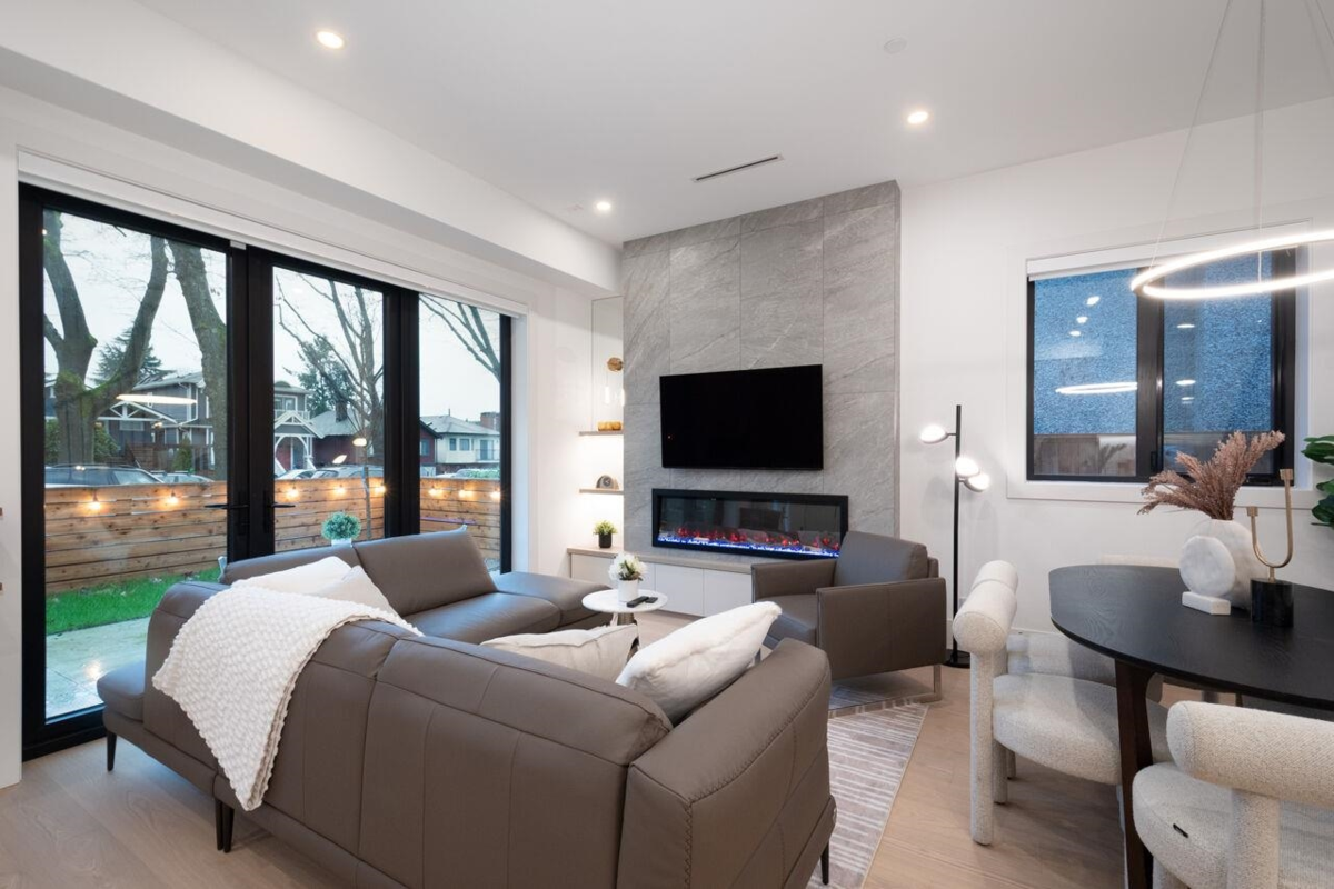 Kitchen Island Photo of 2493 Eton Street, Vancouver, BC