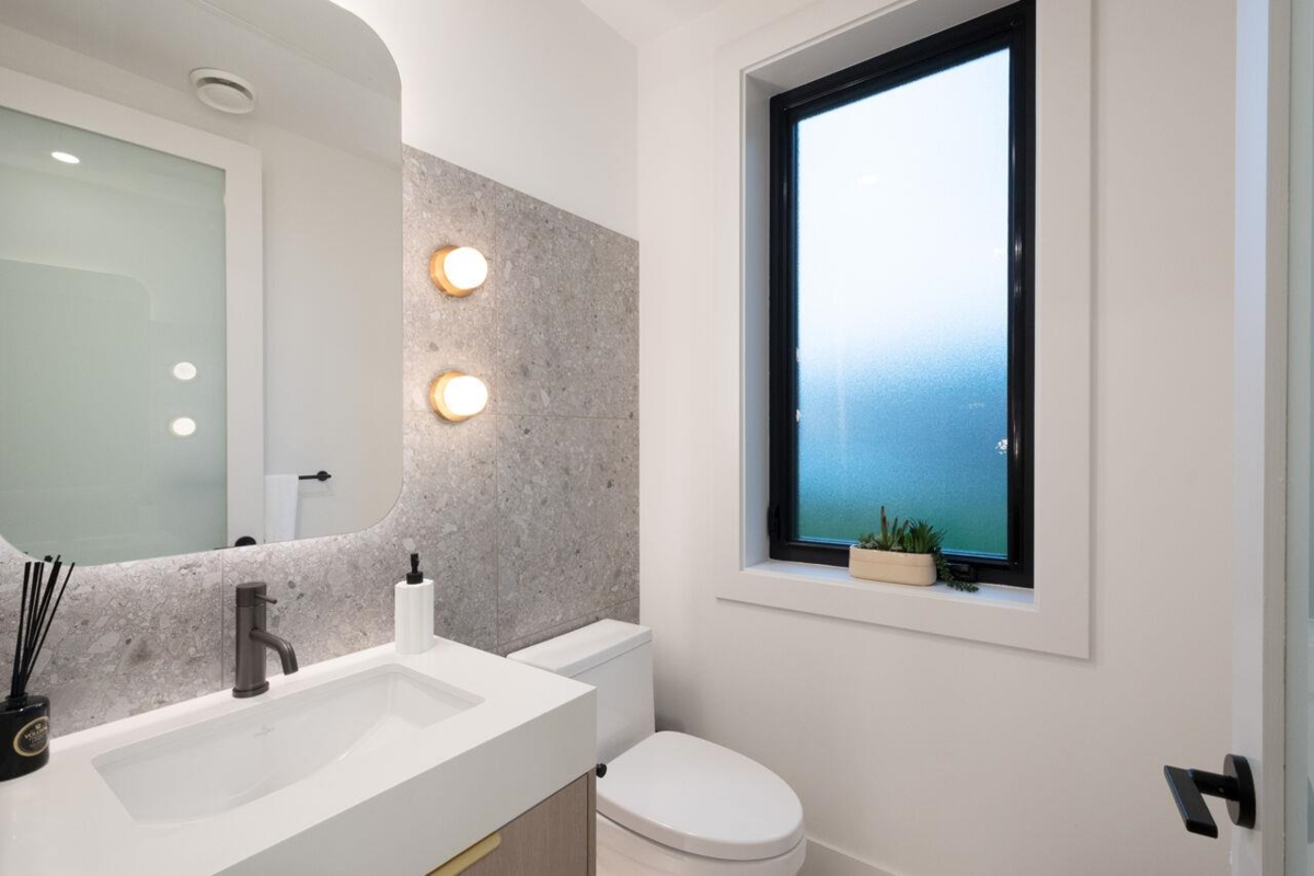 Powder Room Photo of 2493 Eton Street, Vancouver, BC