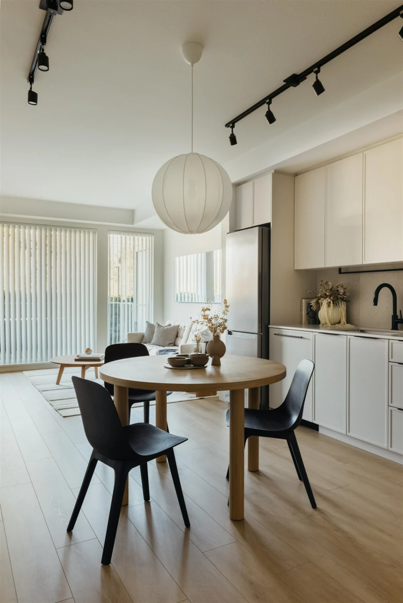 Kitchen Island Photo of 514 3055 Murray Street, Port Moody, BC