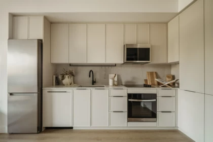 514 3055 Murray Street, Port Moody, BC, Port Moody Centre — 2 bed apartment/condo for sale