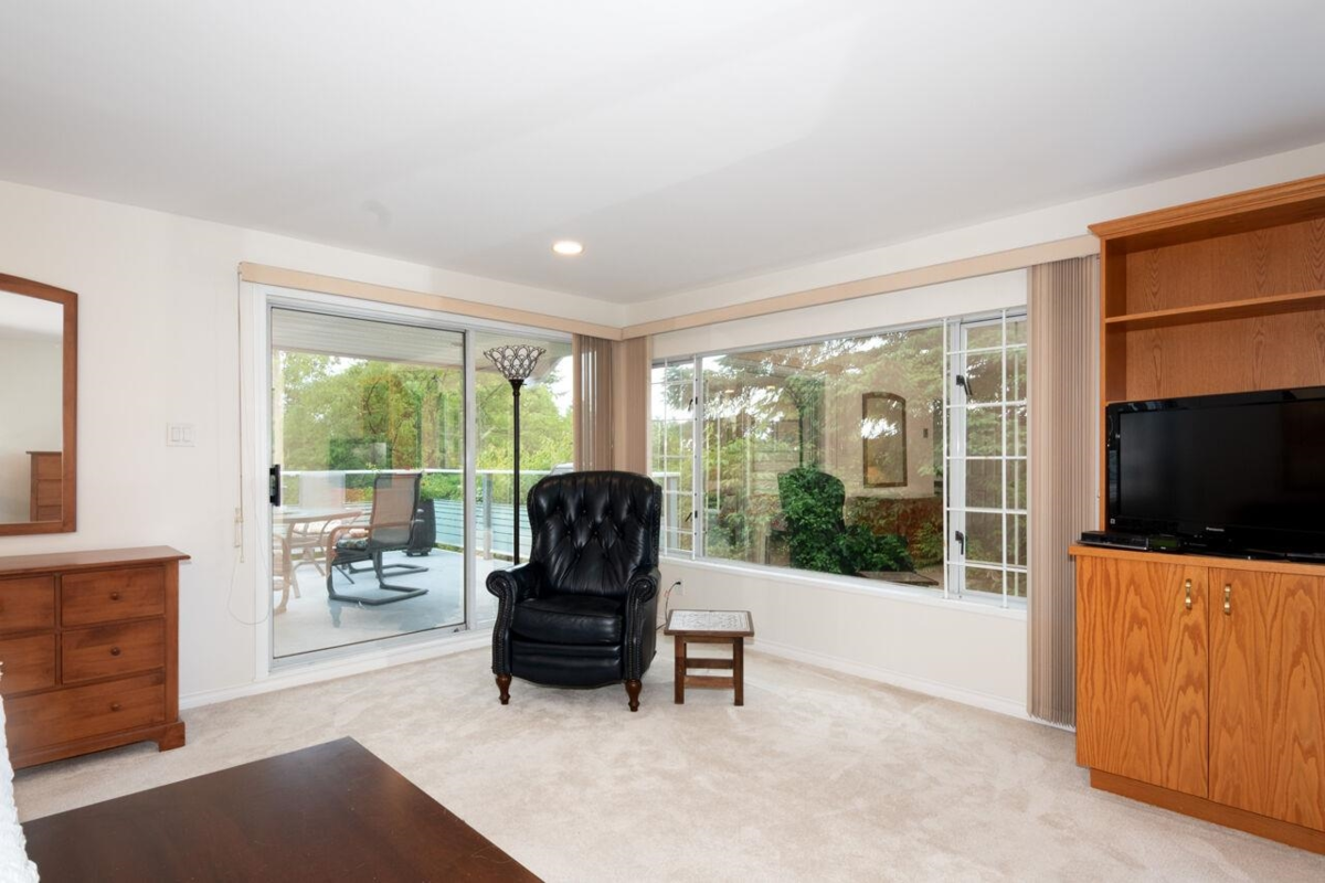 Office / Den Photo of 530 E Queens Road, North Vancouver, BC