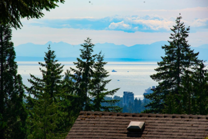 530 E Queens Road, North Vancouver, BC