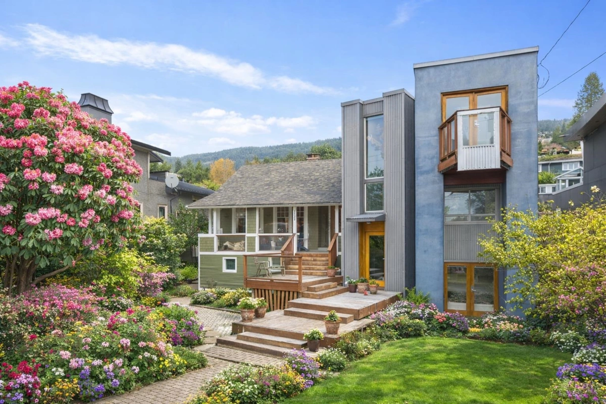 Exterior Front Photo of 2433 Mathers Avenue, West Vancouver, BC