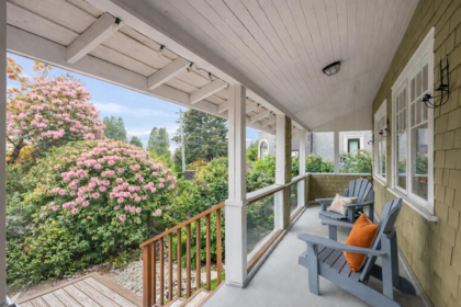 Mudroom Photo of 2433 Mathers Avenue, West Vancouver, BC