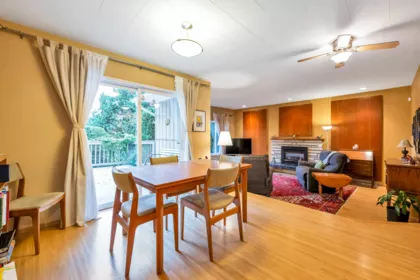 Kitchen Island Photo of 1320 Kent Street, White Rock, BC