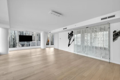 Entry Foyer Photo of 1202 1499 W Pender Street, Vancouver, BC