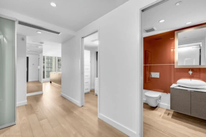 Guest Bathroom Photo of 1202 1499 W Pender Street, Vancouver, BC