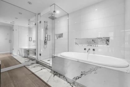Kitchen Photo of 1202 1499 W Pender Street, Vancouver, BC