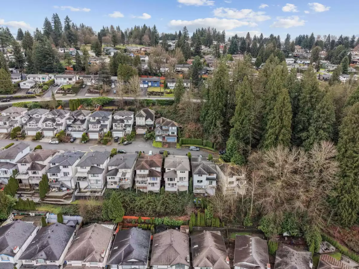 Hot Tub / Spa Photo of 3 1615 Shaughnessy Street, Port Coquitlam, BC