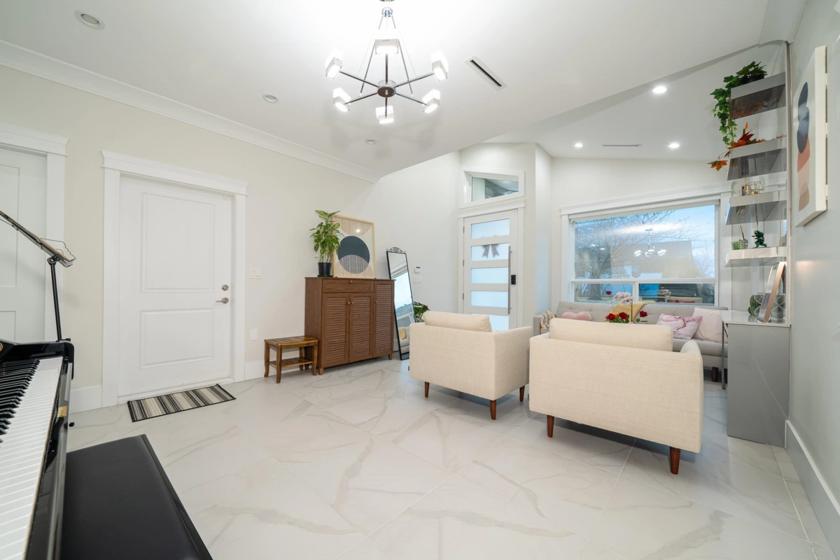 Dining Area Photo of 5180 Lorraine Avenue, Burnaby, BC