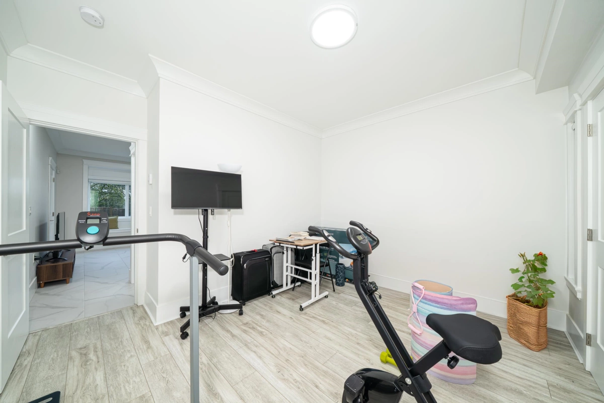 Guest Bathroom Photo of 5180 Lorraine Avenue, Burnaby, BC