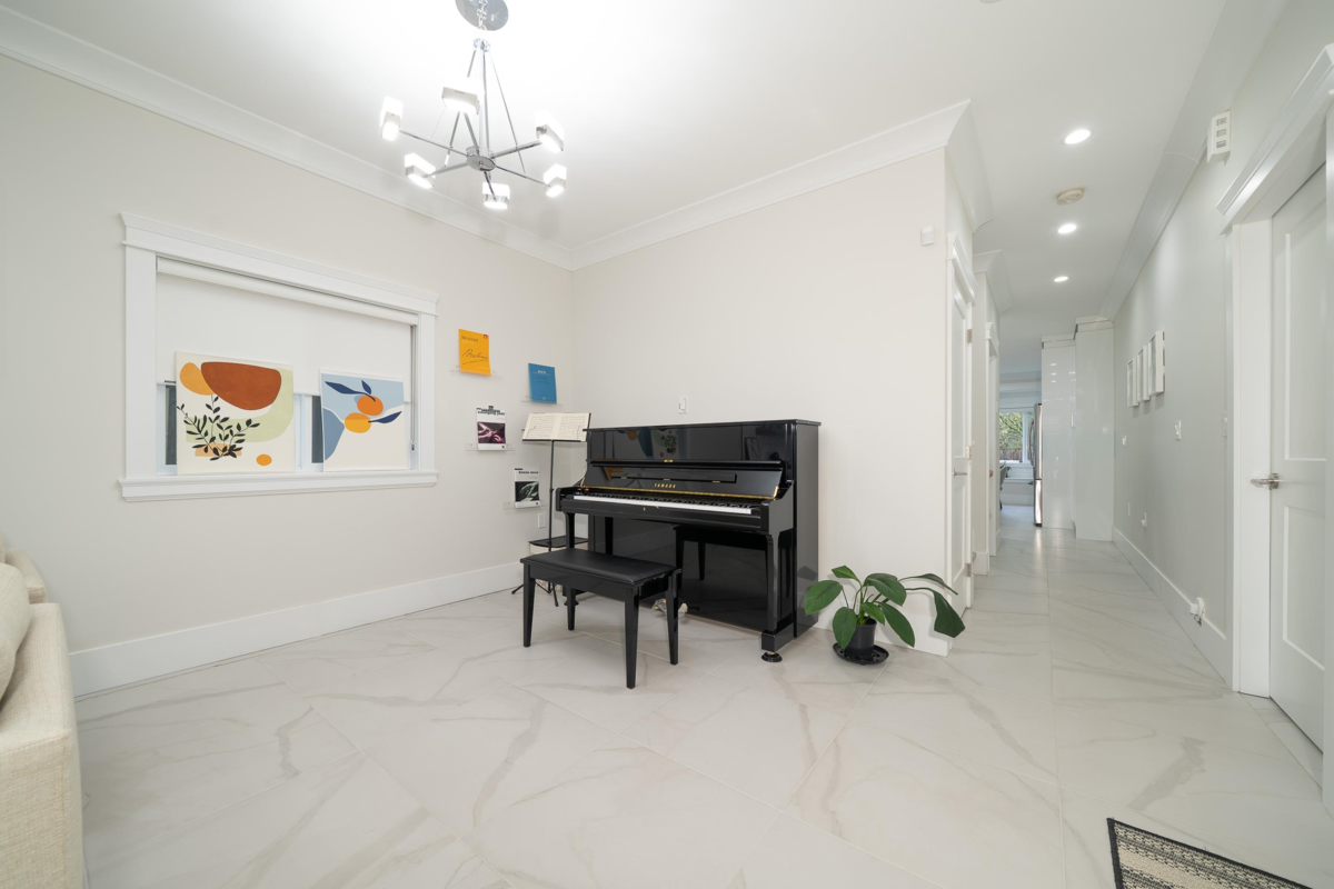 Kitchen Photo of 5180 Lorraine Avenue, Burnaby, BC