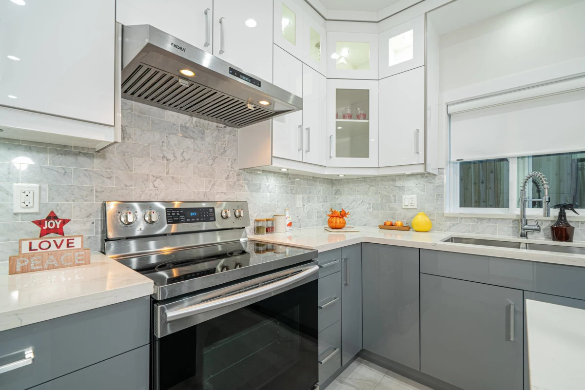 Primary Bathroom Photo of 5180 Lorraine Avenue, Burnaby, BC