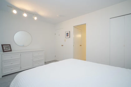 Hallway Photo of 1346 Laburnum Street, Vancouver, BC