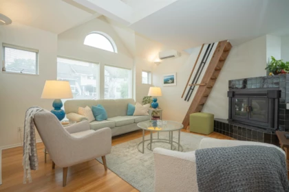Powder Room Photo of 1346 Laburnum Street, Vancouver, BC