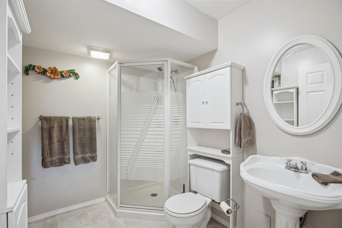 Hallway Photo of 402 11726 225 Street, Maple Ridge, BC
