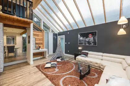 Hallway Photo of 5730 132a Street, Surrey, BC