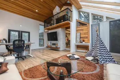 Staircase Photo of 5730 132a Street, Surrey, BC