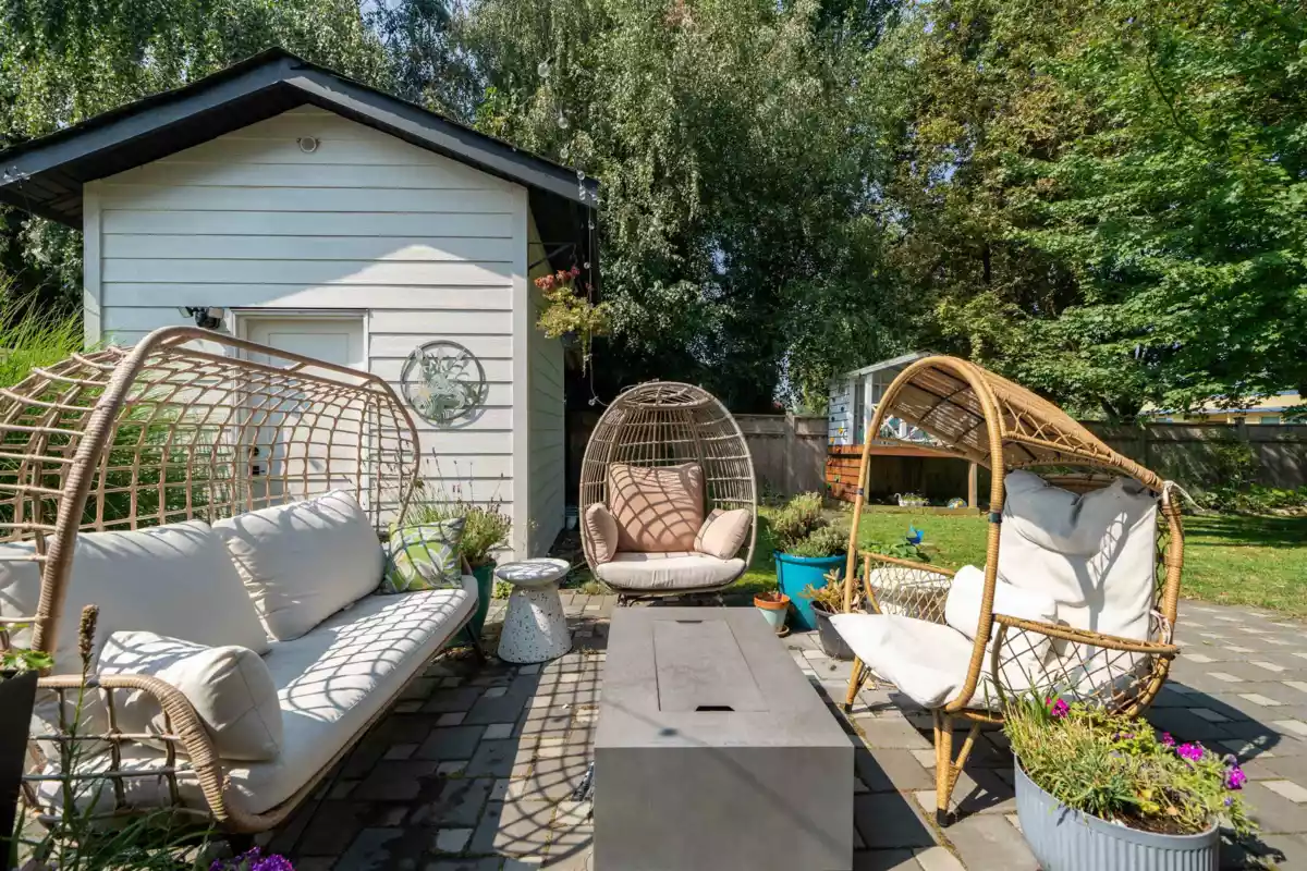 Garden / Landscaping Photo of 8631 Odlin Crescent, Richmond, BC