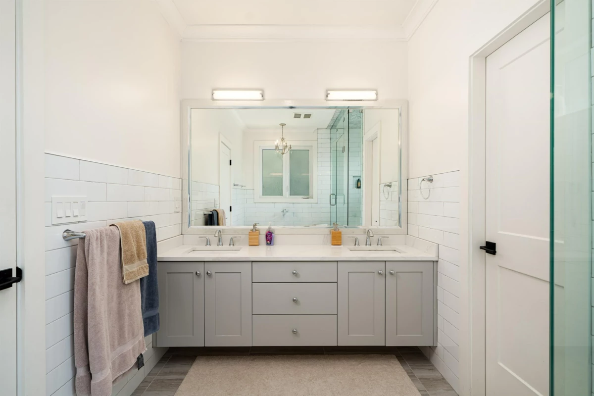 Laundry Room Photo of 8631 Odlin Crescent, Richmond, BC