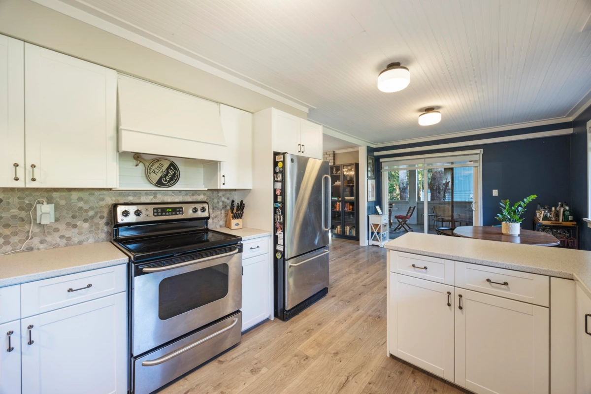 Garden / Landscaping Photo of 12037 208 Street, Maple Ridge, BC